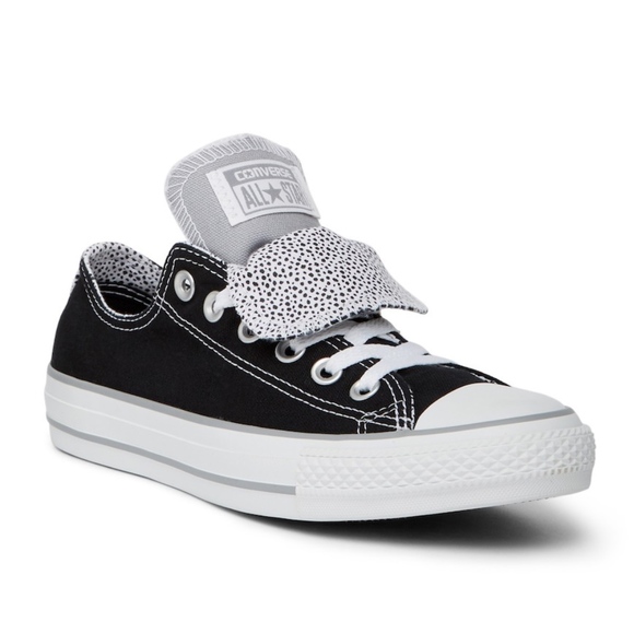 Converse Shoes - Converse Chuck Taylor Size 8 - NWT